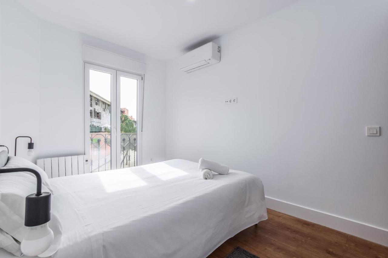 Apartamentos Reformados En Metro Pacifico Alquiler Temporal Madrid Eksteriør billede