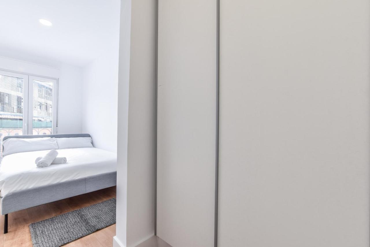 Apartamentos Reformados En Metro Pacifico Alquiler Temporal Madrid Eksteriør billede