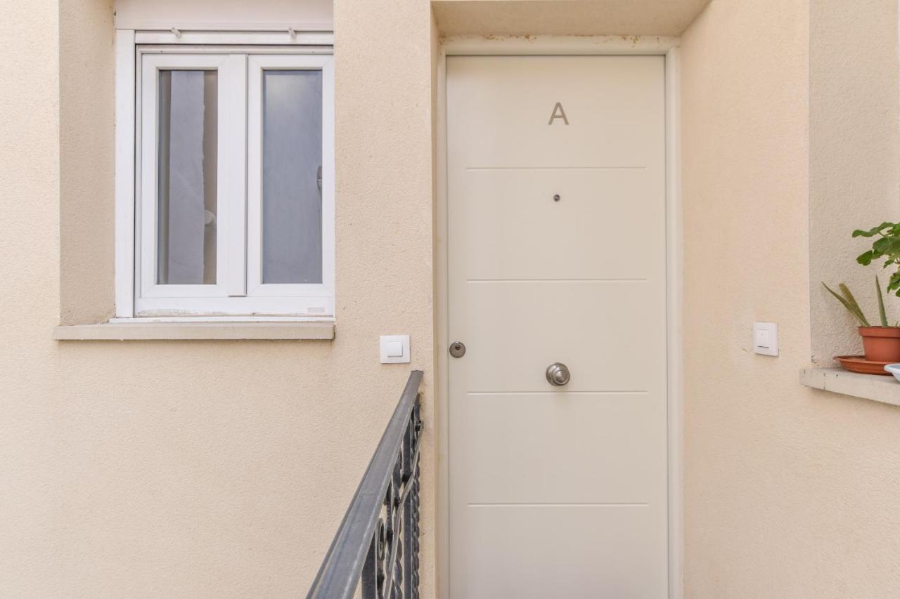 Apartamentos Reformados En Metro Pacifico Alquiler Temporal Madrid Eksteriør billede