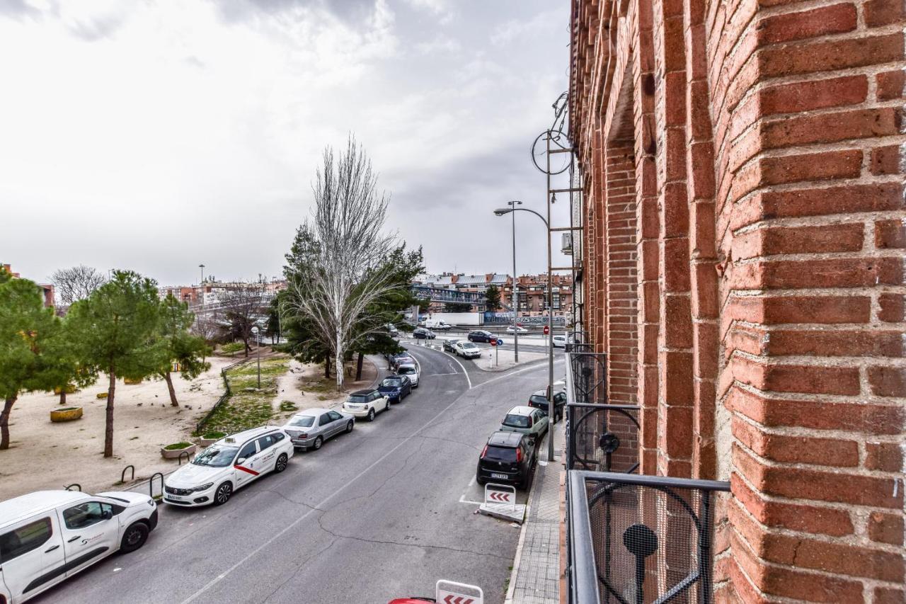 Apartamentos Reformados En Metro Pacifico Alquiler Temporal Madrid Eksteriør billede