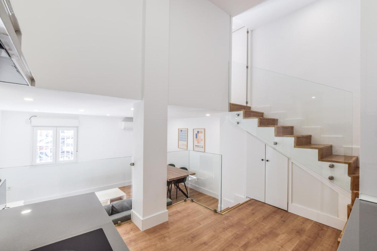 Apartamentos Reformados En Metro Pacifico Alquiler Temporal Madrid Eksteriør billede