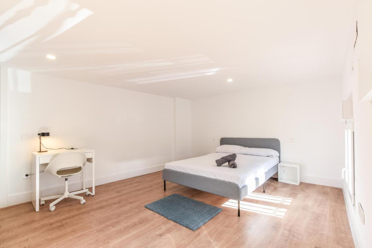 Apartamentos Reformados En Metro Pacifico Alquiler Temporal Madrid Eksteriør billede