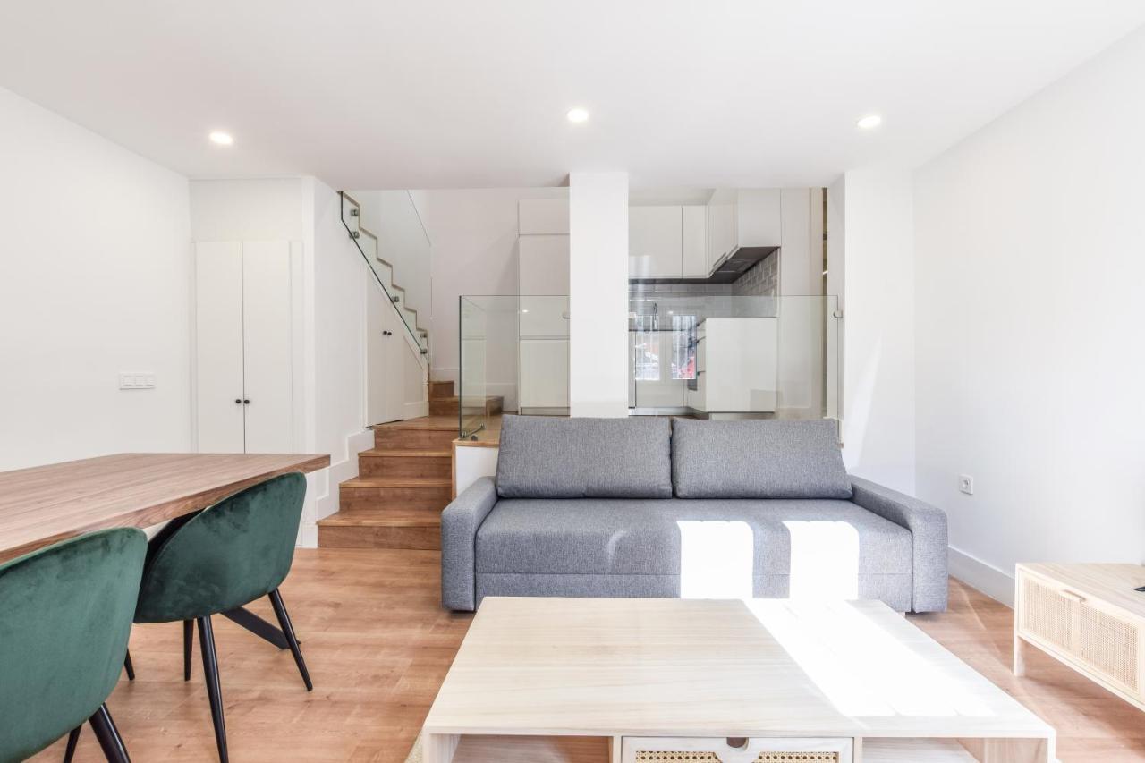 Apartamentos Reformados En Metro Pacifico Alquiler Temporal Madrid Eksteriør billede