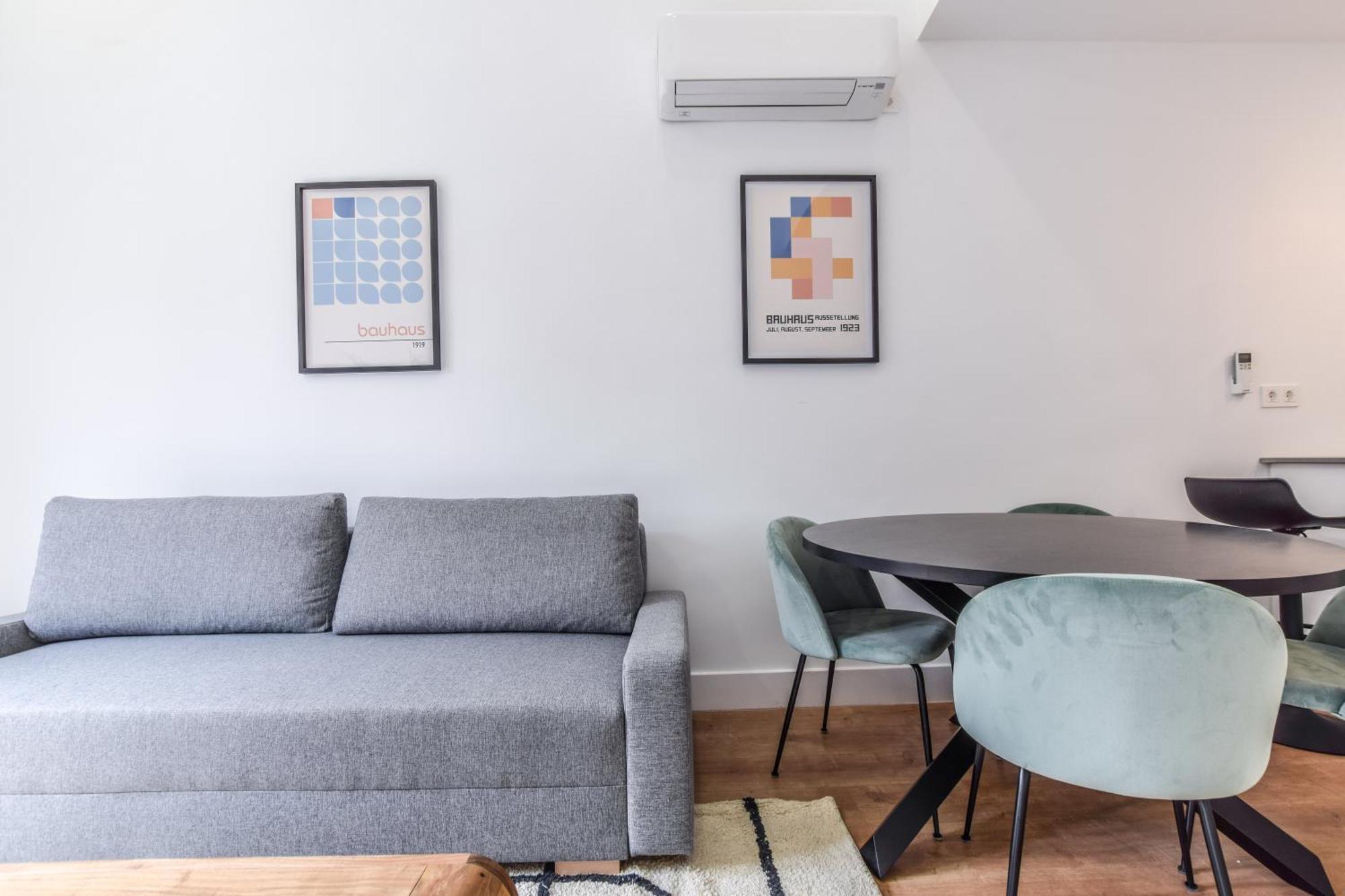 Apartamentos Reformados En Metro Pacifico Alquiler Temporal Madrid Eksteriør billede